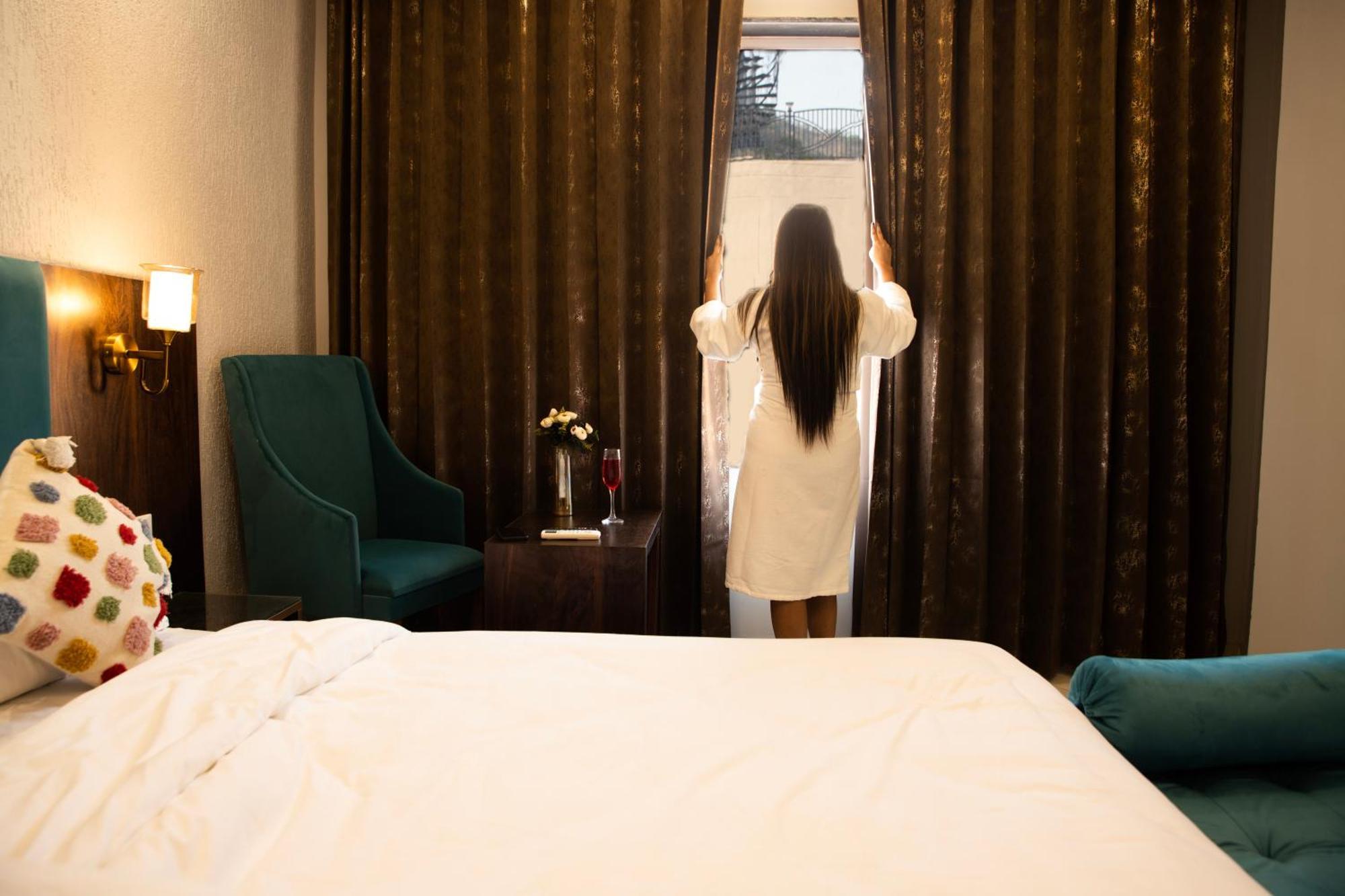 Perfectstayz Heritage Near Neem Beach ริชิเคช ภายนอก รูปภาพ
